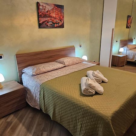 Appartamento Mary House Roma Esterno foto